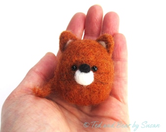 Needle Felted Ginger Cat Sculpture, Miniature Wool Ornament