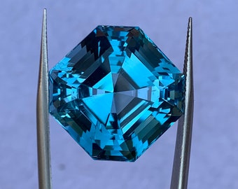 47.5 Ct's Stunning Blue Swiss Topaz Gemstone, Swiss Topaz Gemstone, Swiss Blue Topaz, Blue Swiss Topaz, Emerald Cut Topaz, Swiss Topaz