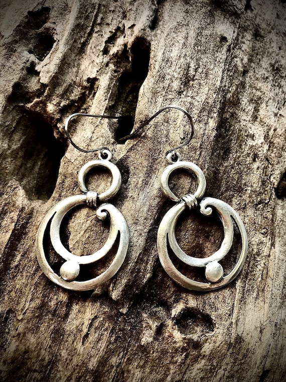 Boho Silver Plated Dangle Earrings: Bohemian Style