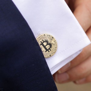 Bitcoin Cufflinks Crypto (Gold) Cryptocurrency Groom Cufflinks - Groomsmen Gift - Groomsmen Cufflinks - Father Gift