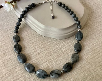 Blue Black Labradorite Beaded Necklace with Extender, Short Gemstone Necklace, Unique Gift