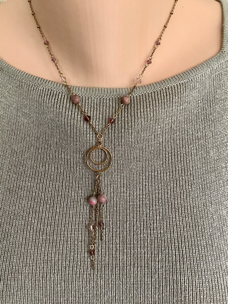 Dainty Vintage Style Rhodonite Beaded Chain Circle Pendant Necklace