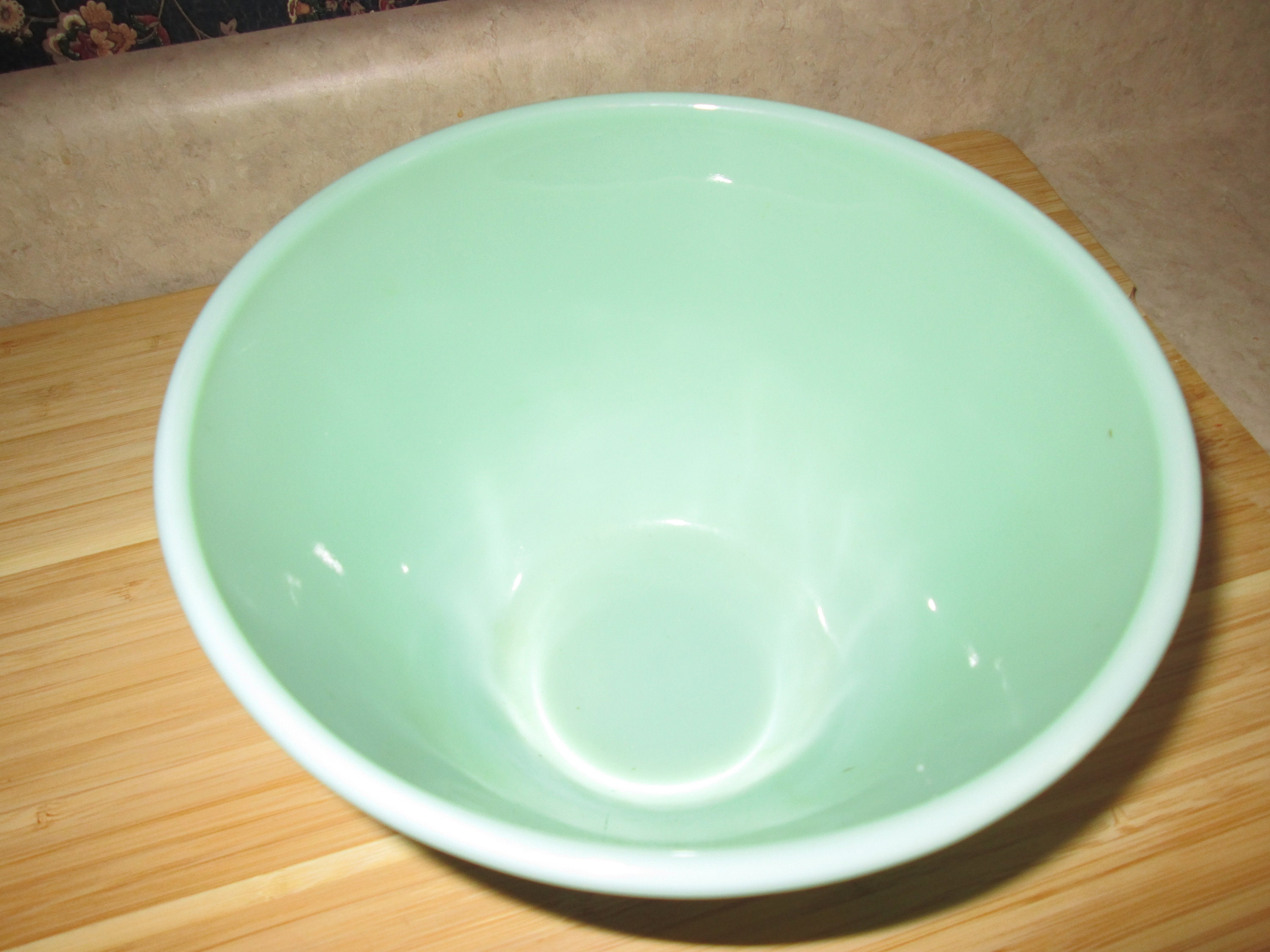 Fire King Jadeite Oven Ware 7.5 Splash Proof Mixing Bowl Excellent