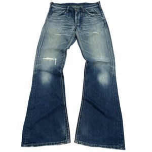 Women's Flare + Bootcut Jeans - Urban Outfitters
