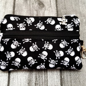 Schlüsseltasche Mini Geldbörse Totenkopf Schwarz Weiß Schlüsseletui Punk Skulls Schädel Totenköpfe NEU Handmade Mäppchen Geschenkidee Vegan