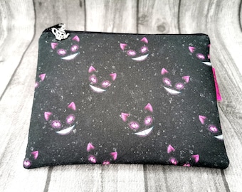 Schminktasche Grinsekatze schwarz pink Wunderland Handmade Lächeln Mäppchen Beere Kunstleder Alice Wunderland Geschenkidee Handytasche Vegan