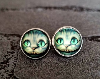 Ear studs Cheshire Cat silver gold rose gold setting round Wonderland Disney earrings grin accessories 12 mm glass cabochon gift idea