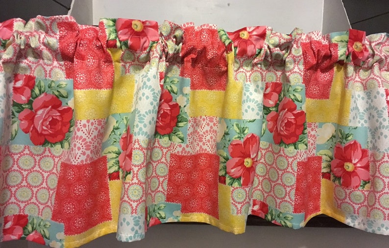 Download Floral Spring Red And Yellow Patchwork Valance Made To Match Pioneer Woman Tablecloth And Matching Kitchen Towels Curtains Window Treatments Home Living Deshpandefoundationindia Org