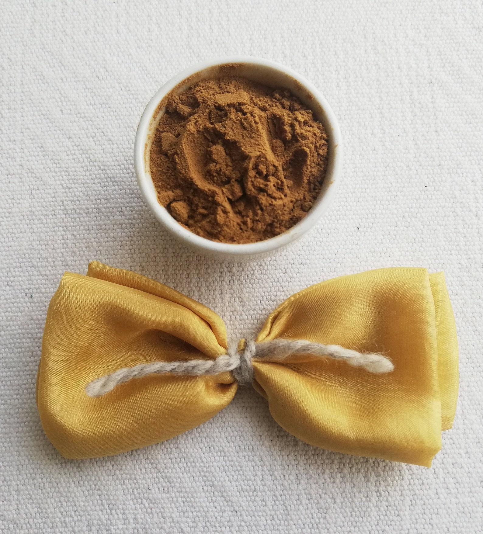 Tan dyes. Natural dye extracts. Tannin rich dyes Cutch Etsy