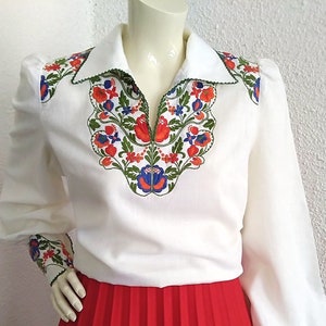 70s hungarian blouse peasant folk blouse colorful floral blouse puffy sleeve multicolor ethnic blouse bishop sleeve 42 size high cuffs