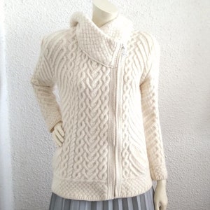 Pull aran des années 90 style pêcheur cardigan fermeture à glissière cardigan à capuche épais cardigan d'hiver torsade cardigan en laine cardigan en laine ivoire