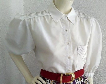 Camicetta LADY ADLER anni '80 camicetta con maniche a sbuffo camicia con bottoni camicia con spalle pieghettate camicetta con nervature camicetta jacquard bianco sporco top minimalista