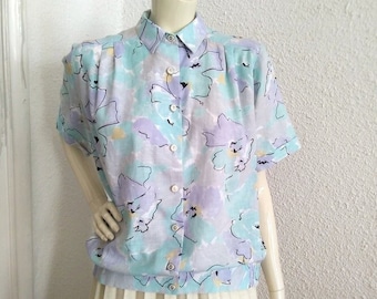 Jaren 70 pastel bloemen blouse blouse met knoopsluiting botanische print blouse blauw lila zomerblouse katoenen blouse lente blouse 44 maten hoge taille top