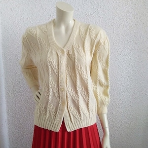 80er-Jahre-Pointelle-Cardigan, elfenbeinfarbener, grober Cardigan, handgestrickter Zopfmuster-Cardigan, Strickjacke mit Spitzenmuster, romantischer, femininer Cottagecore-Cardigan