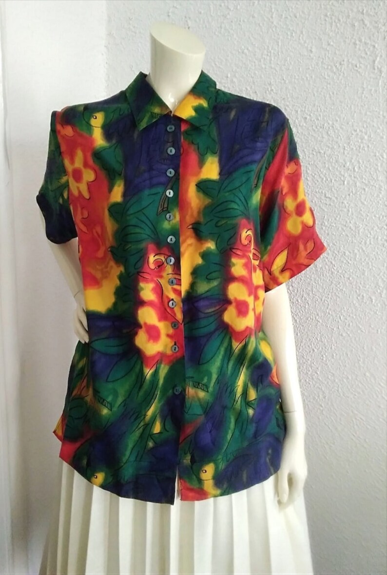 Blusa pop-art dos anos 80, blusa botânica com flores vermelhas ...