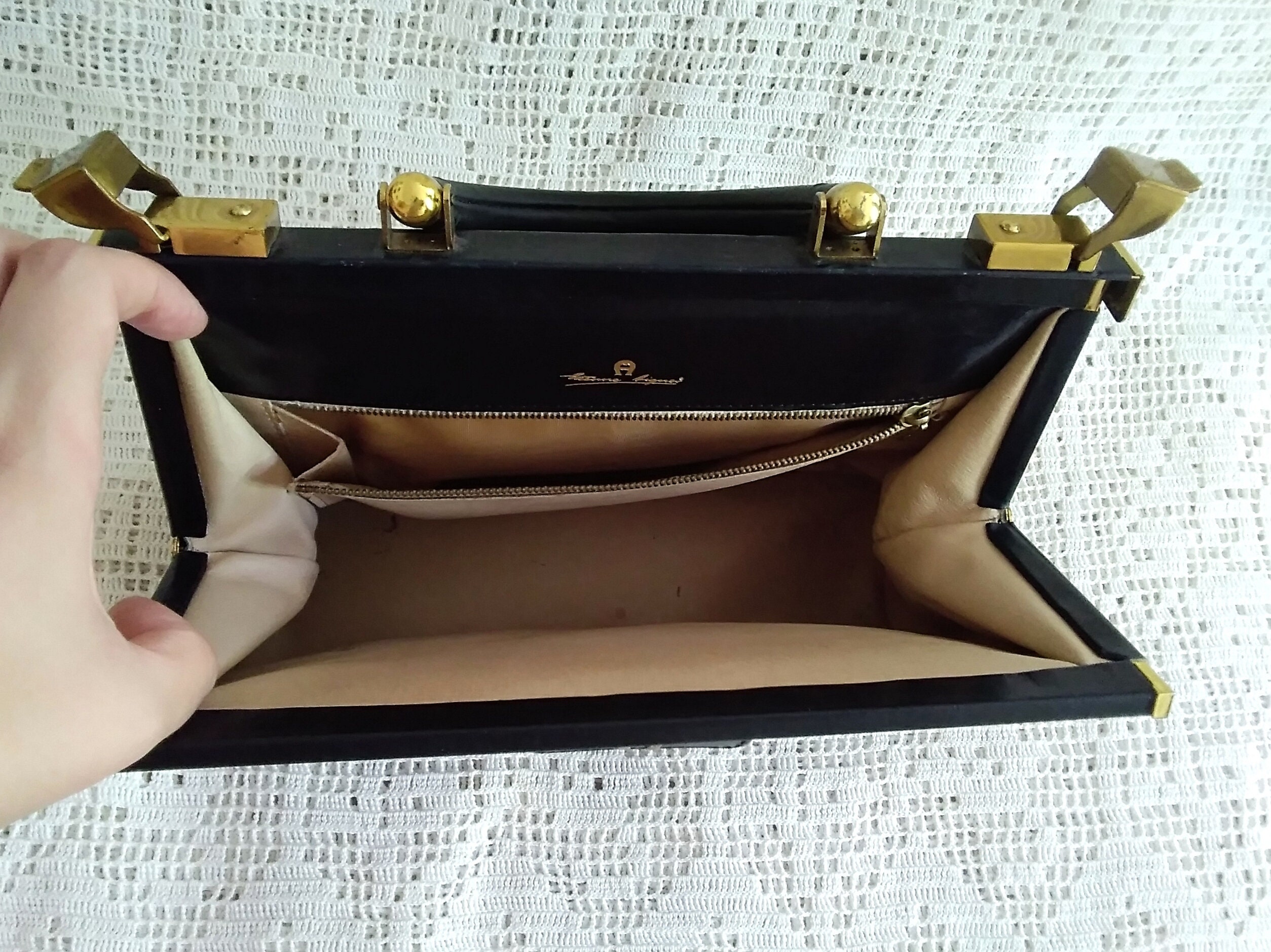 Fashiontweed: Pina Bag by Aigner