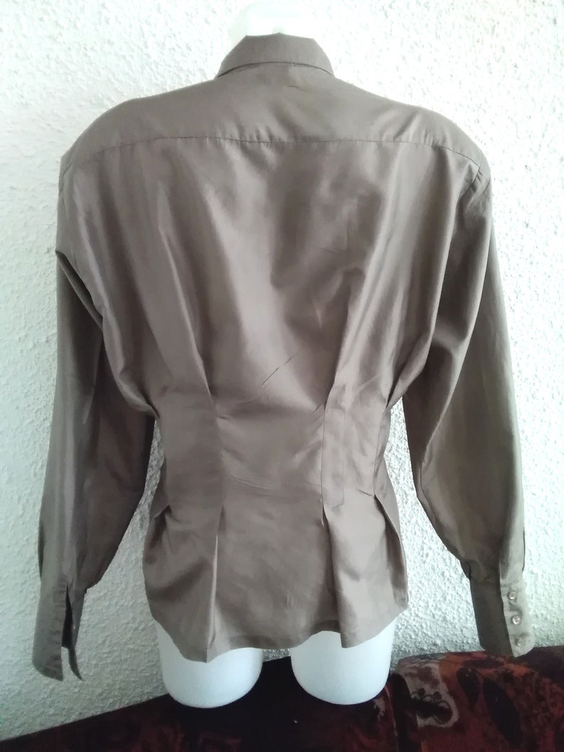 minimalist neutral pure silk shirt 80 simple basic shirt office secretary blouse long sleeve padded shoulders size label S brand Kavi
