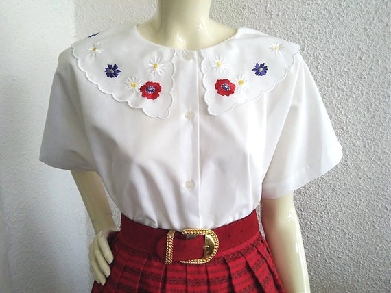 80s embroidered blouse sailor collar statement bl… - image 6