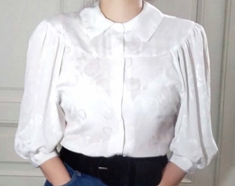80s jacquard vintage blouse poet collar baloon sleeve silky polyester buttoned edwardian style dusted white color