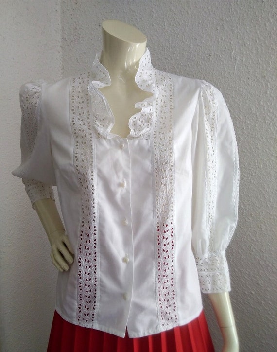 80s eyelet blouse 40 size floral delicate embroid… - image 3