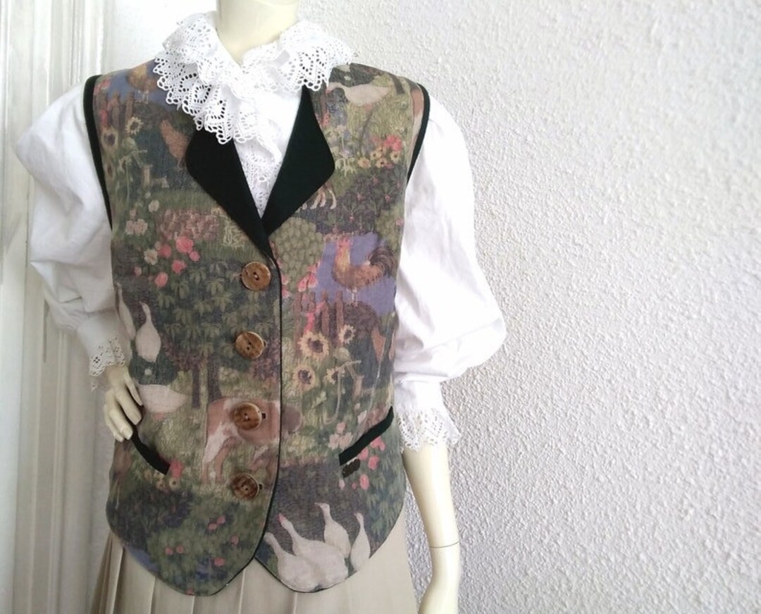 FLEETING FAUNA WOVEN VEST main image 0