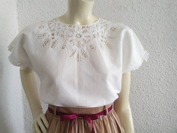 80s open lace blouse M size white embroidered blo… - image 1
