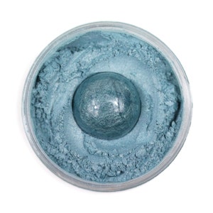 Un soupçon de poudre de pigment de mica en laiton