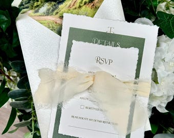 Invitación de boda hecha a mano con borde deshilachado / Invitación de boda personalizada con cinta de seda deshilachada / Invitación de boda romántica de bellas artes