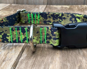 2,5 cm breites Digital Camo Hundehalsband, Verstellbares Halsband aus Polyester