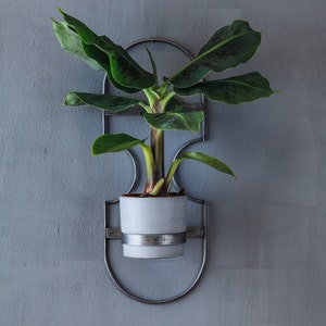 CUTE PLANTER POT Hanging plant holder Art Deco round steel rod plant holder Wall planter geometric image 4