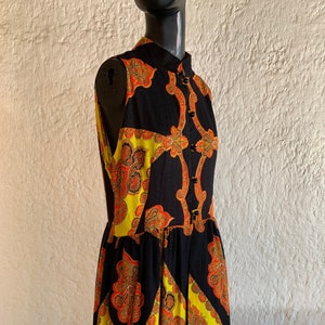 Neon Paisley and Black Button Down Open Dress / Large / 60's & 70's Fashion / Vintage