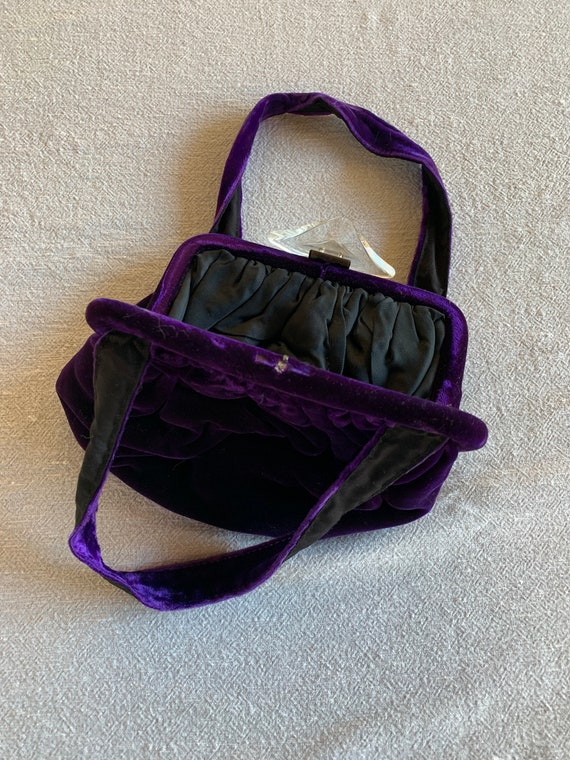 Purple Velvet Handbag / 8" by 12" / 50's & 60's F… - image 2