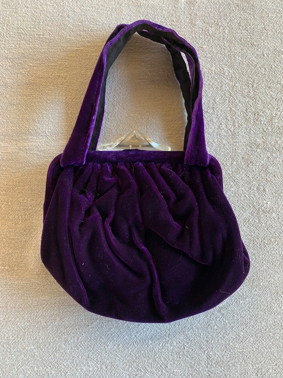 Purple Velvet Handbag / 8" by 12" / 50's & 60's F… - image 1
