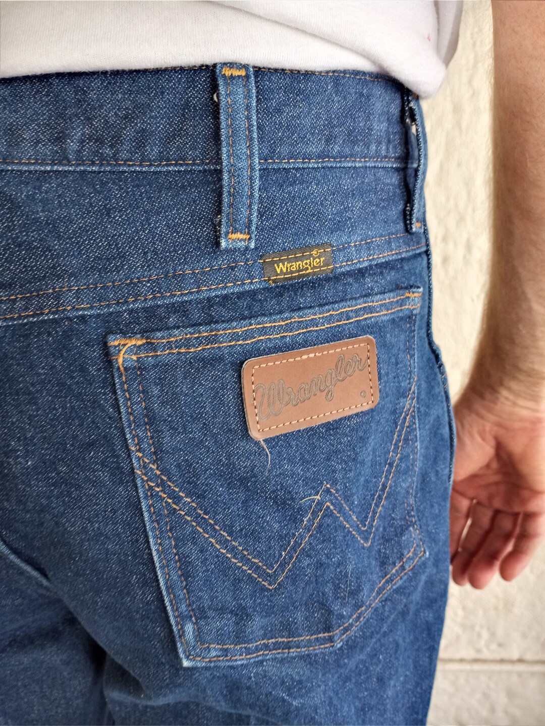 Vintage 80s/90s Dark Blue WRANGLER High Waisted Denim Jeans - 7 X 34