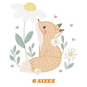 Puede incluir: Un lindo zorro de dibujos animados con pelaje marrón y naranja está sentado en un campo de margaritas blancas con hojas verdes y corazones rosas. El zorro está mirando hacia arriba a una gran margarita blanca con un centro amarillo.