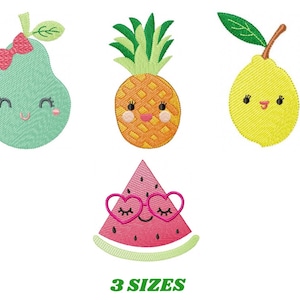 Pode incluir: Quatro desenhos bordados de frutas com rostos fofos. Uma pêra verde com um laço rosa, um limão amarelo, um abacaxi amarelo e uma melancia vermelha usando óculos de sol em forma de coração rosa. O texto "3 SIZES" está na parte inferior da imagem.