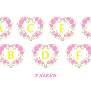 Conjunto de diseños de bordado a máquina de alfabeto - Diseño de bordado de letras con marco de corazón y rosas - Bordado de monograma - Descarga instantánea pes