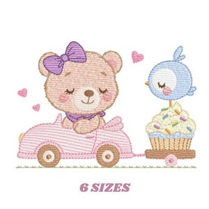 Ricamo di un orso con macchinina giocattolo – Motivo per cupcake con uccellino e bambina (download digitale)