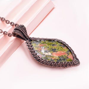 Colar com pingente de cobra Unakite, fio de cobre enrolado, joia artesanal de cura emocional, presente para ela, pingente de cristal Boho de aterramento