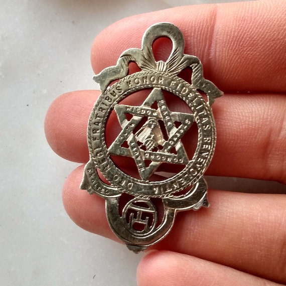 Vintage 1910s Edwardian Masonic Fob Medal or Pend… - image 2