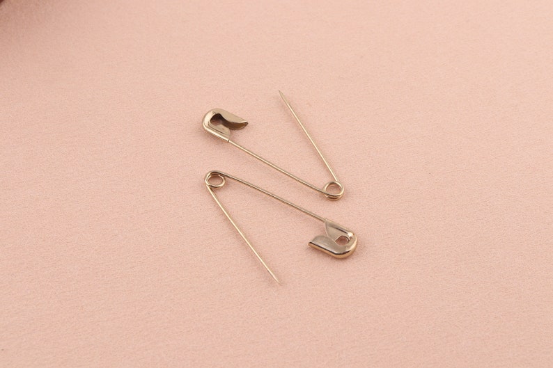safety pin Gold Safety Pin Pendant Safety Pin Necklace Gold Connector Charm diaper pin pendant holder pin for clothing 20pcs