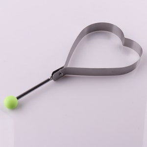 2 Stainless steel mold,heart shape cutter, cokkis cutter,Handle can be moved,breakfast egg mold,metal mold,Pancake mold,Fried Egg Mould