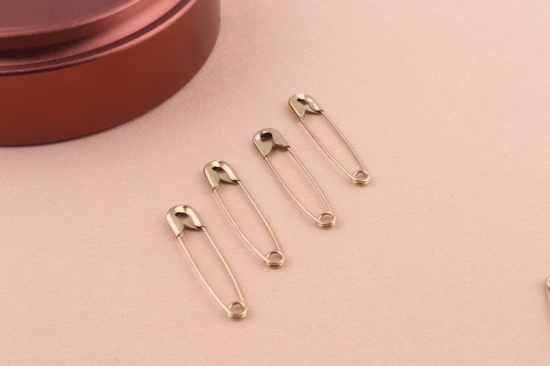safety pin Gold Safety Pin Pendant Safety Pin Necklace Gold Connector Charm diaper pin pendant holder pin for clothing 20pcs