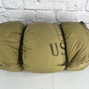 Vintage Vietnam War Era M-1949 Mountain Sleeping Bag, Down Sleeping Bag, Vintage Military Sleeping Bag, Army Sleeping Bag