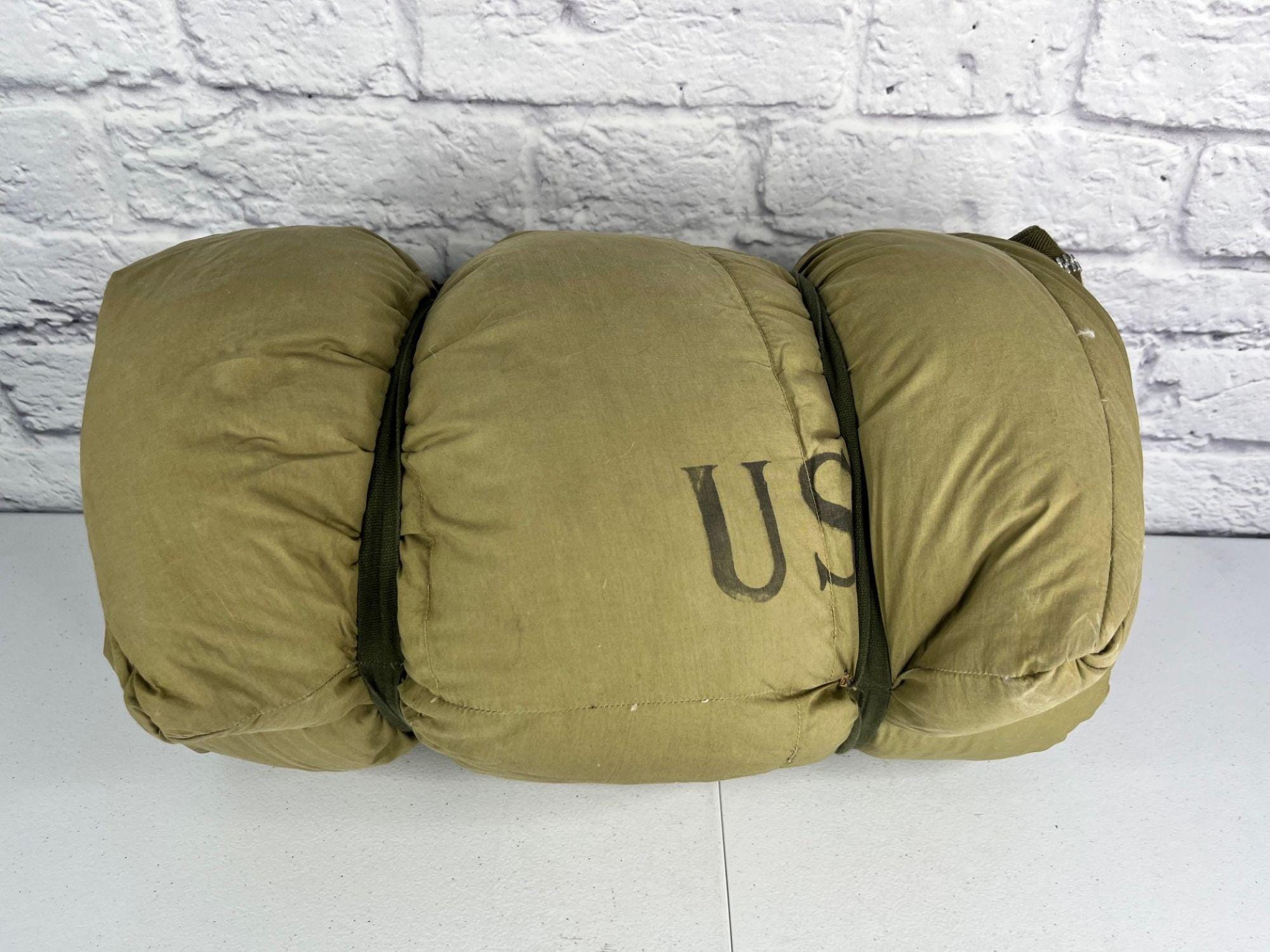 1950s sleeping bag Canada