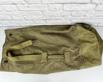 ベトナム戦争時代の米軍ダッフルバッグ/シーバッグ - キャンバスOD