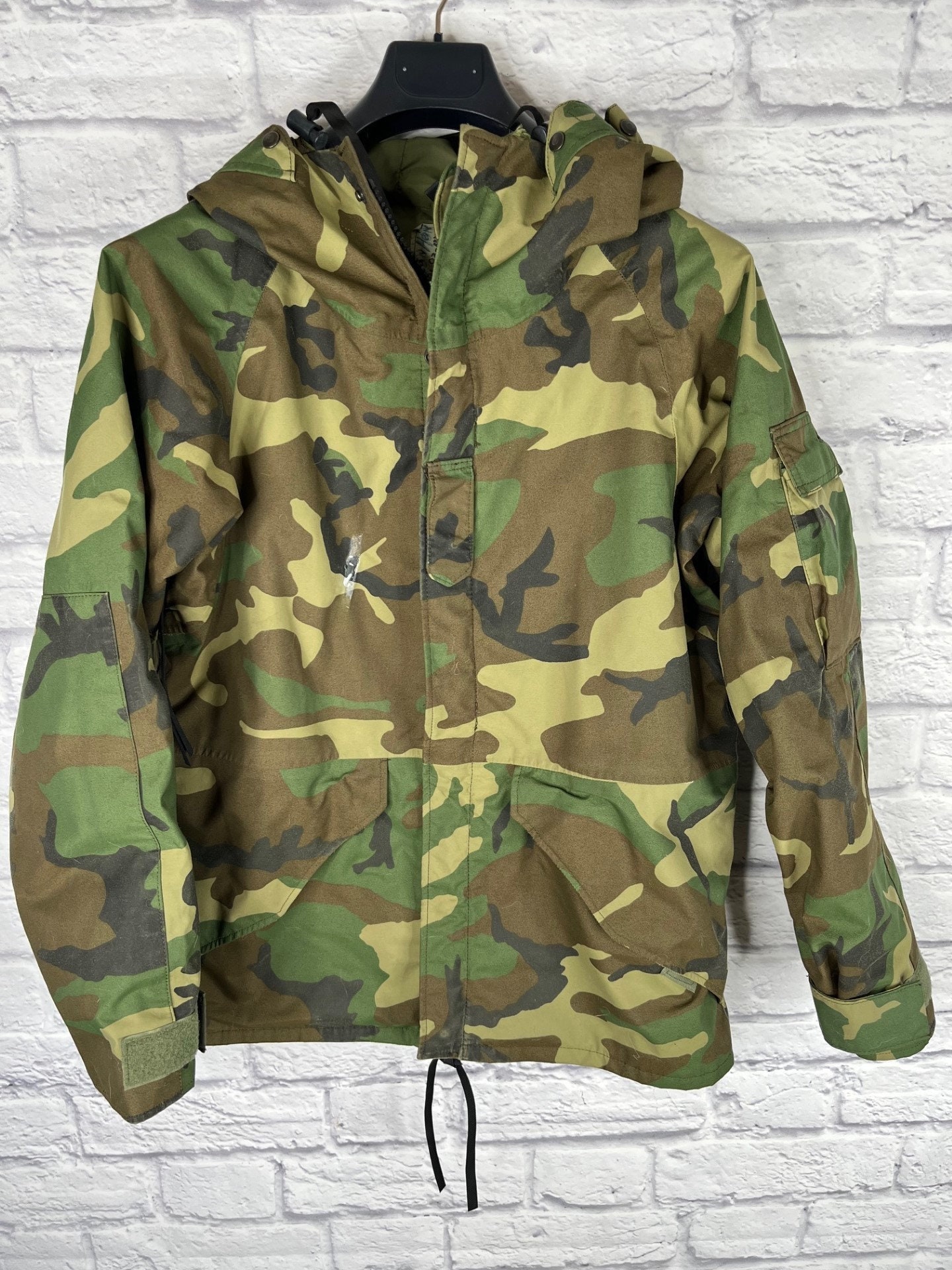 U.S. Military Woodland Gore-tex Parka Size: Small - Short #1 U.S. Military Woodland Gore-tex Parka Size: Small - Short #1