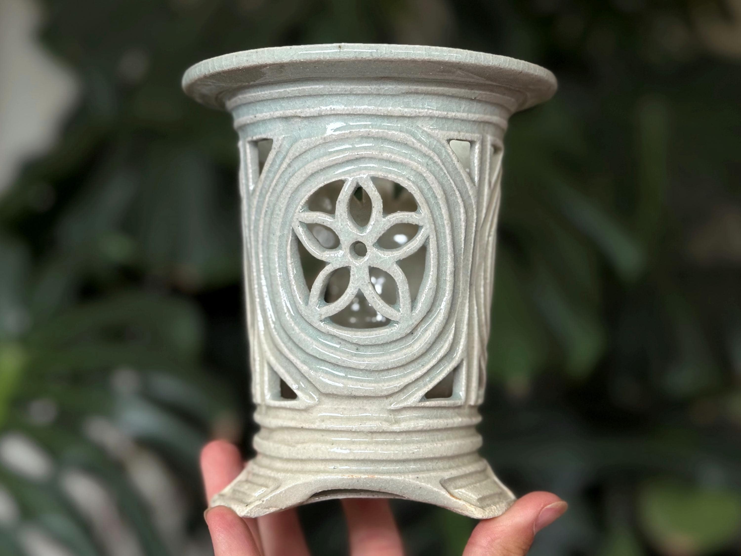 別注手作り 青白い釉薬の陶器壺 別注手作り 青白い釉薬の陶器壺