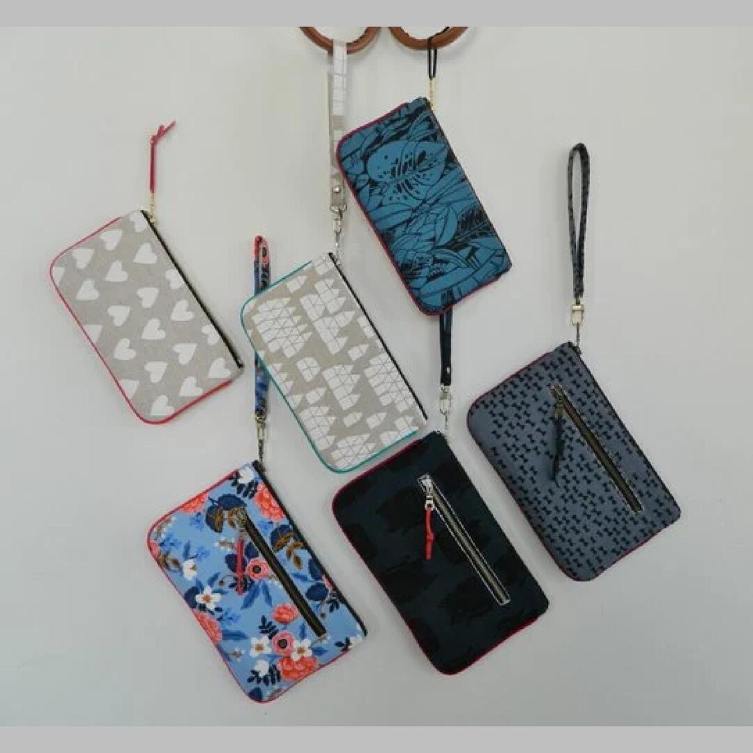 Nina Wristlet Pattern: DIY Zipper Pouch, Two Sizes (PDF Pattern