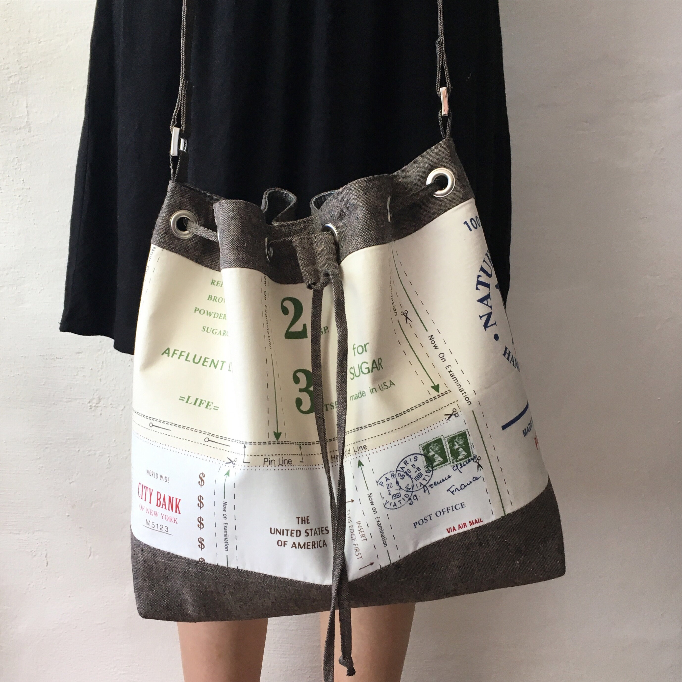 Laura Drawstring Purse Sewing Pattern: Tote Bag With Zipper Pocket (PDF ...
